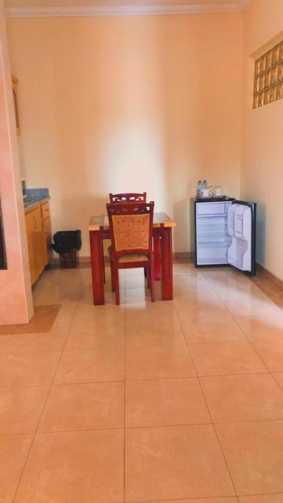チャールストン ホテル アクラ 部屋 写真